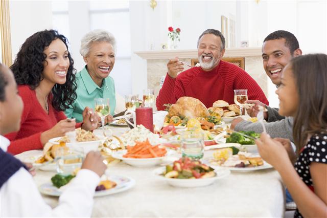 10 Signs That You Can Bring Your Partner To Your Family Function